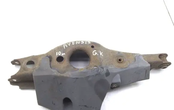 Toyota Avensis T270 Rear upper control arm/wishbone