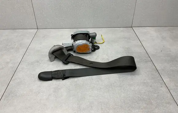 Hyundai i40 Front seatbelt 888203Z000TX