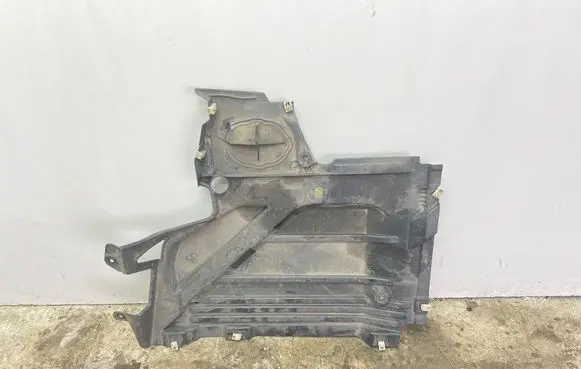 Rear underbody cover/under tray