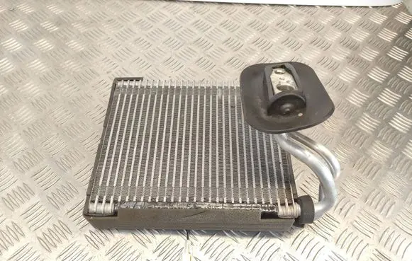 Nissan Pulsar Air conditioning (A/C) radiator (interior) 922004MA0A 0936 8S27