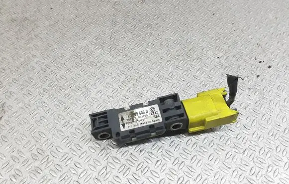 Volkswagen Phaeton Airbag deployment crash/impact sensor 7L0909606D