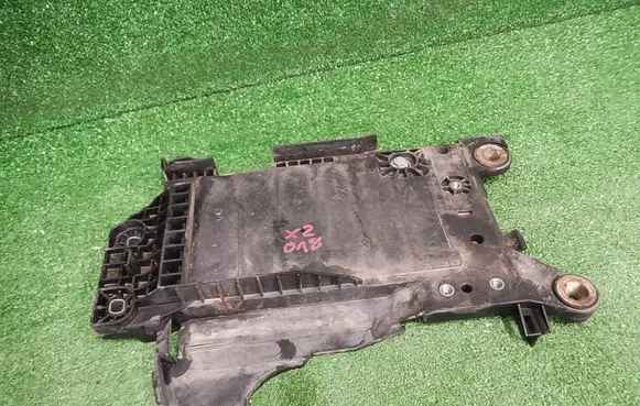 BMW X2 F39 Battery tray 