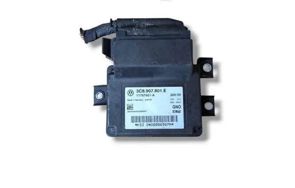 Volkswagen PASSAT B6 Hand brake control module 17767601-A 3C8907801E