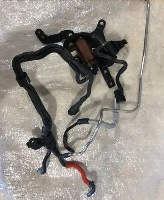 Ford Kuga II Turbo solenoid valve 6G909E882CB