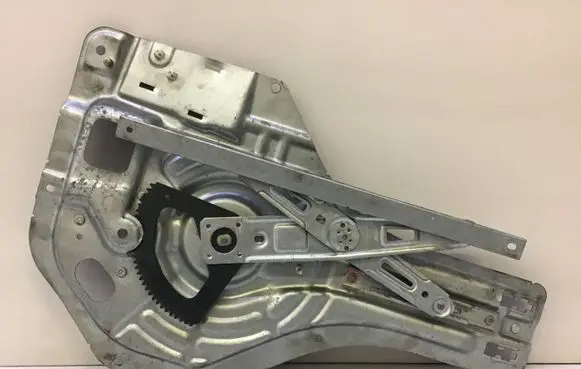 Hyundai Tucson JM Rear window lifting mechanism without motor 834702E010