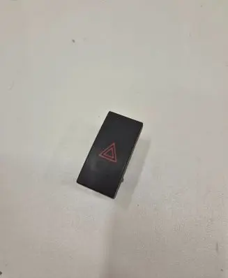 Ford Mondeo Mk III Hazard light switch D3l0a