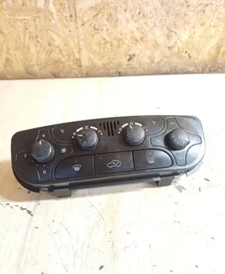 Mercedes-Benz C W203 Climate control unit 2038300185 9140010321 0019535