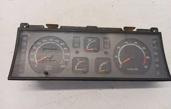 Renault Espace I Speedometer (instrument cluster) 6025008351