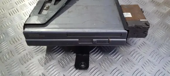 Toyota Avensis T250 Navigation unit CD/DVD player 0866200870 08662-00870