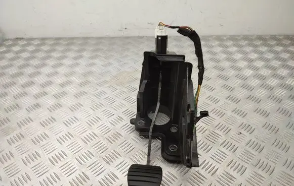 Renault Master III Brake pedal 070108H