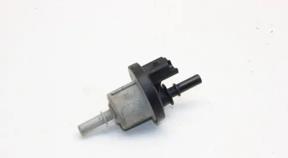 Smart ForFour II W453 Engine mount vacuum valve 8200248821 269516045