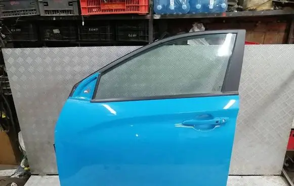 Hyundai Kona I Front door 