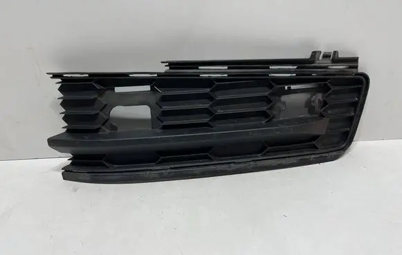 Skoda Kodiaq Front bumper lower grill 565807368 14403660010