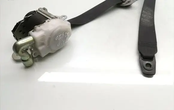Lexus GS 300 350 430 450H Front seatbelt 7Q2620-P