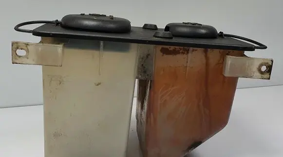 Ford Ranger Windshield washer fluid reservoir/tank