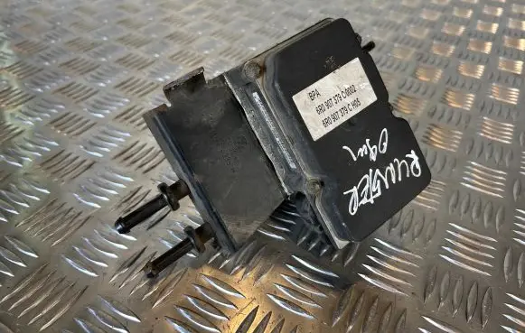 Skoda Roomster (5J) ABS Pump 6R0907379C