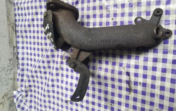 KIA Ceed Other exhaust manifold parts 0H27E228J