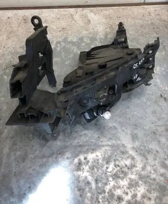 Audi Q5 SQ5 Headlight/headlamp mounting bracket 8R0805607B-BILI 8R0805607B 8R0941453A