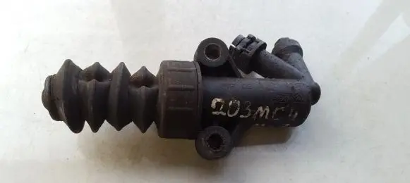 Mazda 3 I Clutch master cylinder 3m517a508ac 3m51-7a508-ac