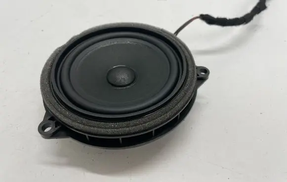 Mini Cooper Countryman F60 Front door speaker 8715685