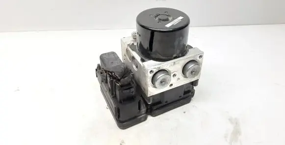 Volvo V70 ABS Pump 30681619