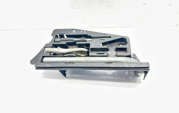 Audi A6 Allroad C6 Tool set 4F5012111A