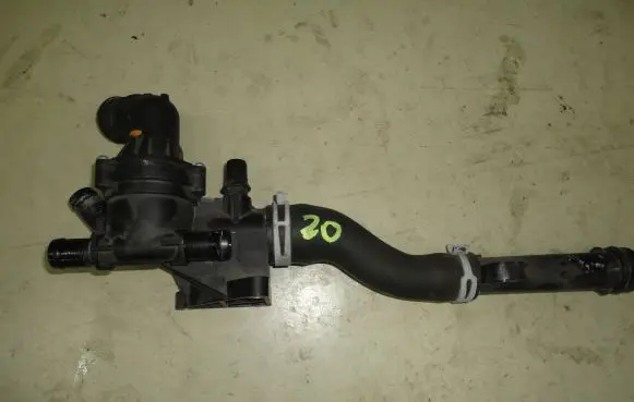 Thermostat/thermostat housing