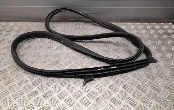 Mercedes-Benz CLS C218 X218 Front door rubber seal A2187200278
