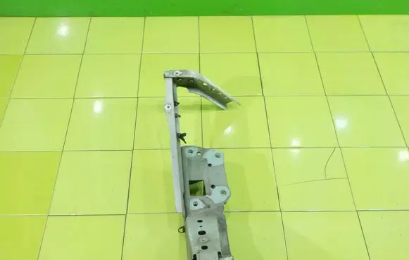 Nissan Juke I F15 Front side member WP221