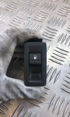 Volkswagen Touran I Fuel tank opening switch 1F0959527