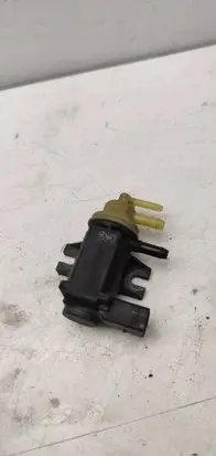 Volkswagen PASSAT B8 Valve vacuum 