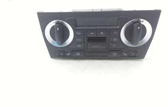 Audi A3 S3 A3 Sportback 8P Climate control unit 8P0820043Q