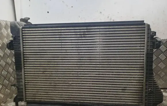 Volkswagen Caddy Intercooler radiator 1K0145928D