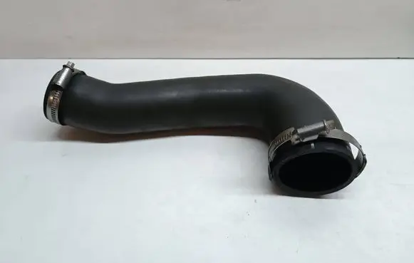 Jeep Grand Cherokee Intercooler hose/pipe 