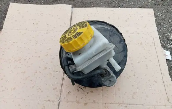 Toyota Avensis T250 Brake booster 0204024541 3120318 4720005170