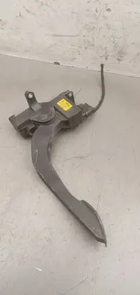 Iveco Daily 4th gen Accelerator throttle pedal 504061734 0281002632