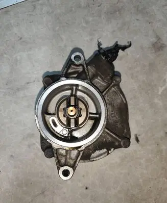 Audi A6 S6 C6 4F Vacuum pump 7000130202 05T834035