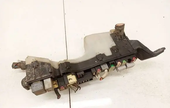 Toyota Corolla Verso AR10 Fuse box set 9008087019