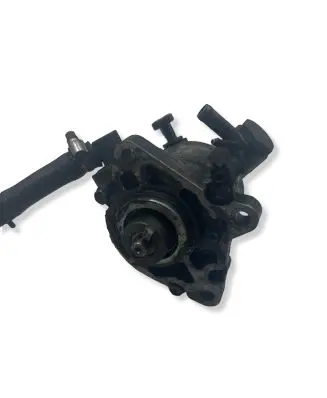 Mitsubishi Galant Vacuum pump X2T58071 MD3B1267