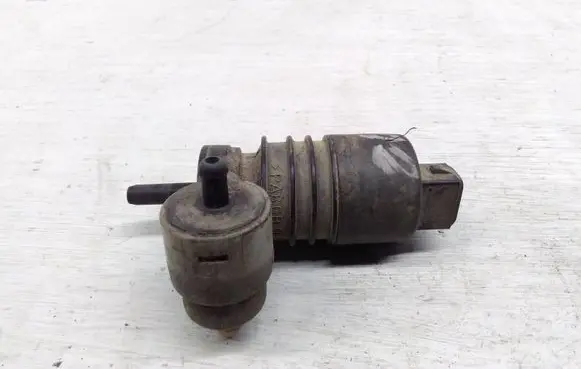 Seat Alhambra (Mk1) Windscreen/windshield washer pump