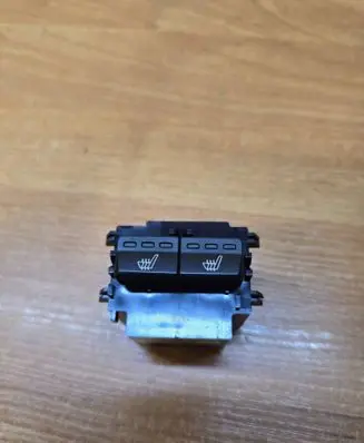 Volvo XC70 Seat heating switch 31288012
