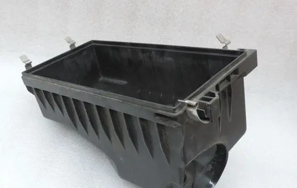 Toyota Avensis T250 Air filter box 177010R010