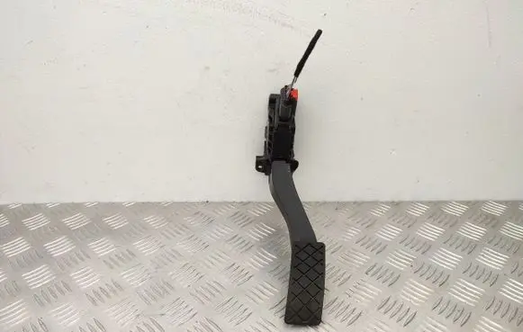 Volkswagen Golf Sportsvan Accelerator throttle pedal 5Q1723503J
