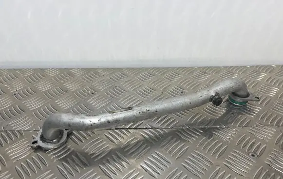 Audi A8 S8 D3 4E Engine coolant pipe/hose 079121481