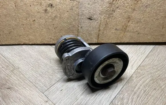 Audi A4 S4 B8 8K Generator/alternator belt tensioner 038903315AH 8135044