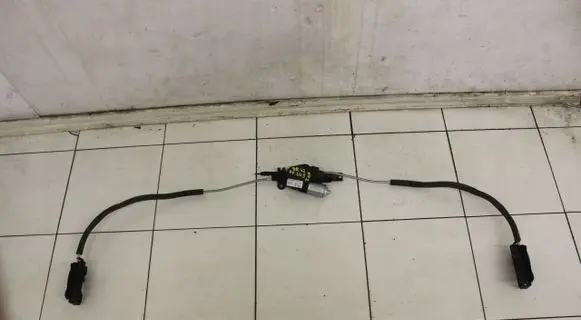Ford Focus Sunroof motor/actuator 1716533A