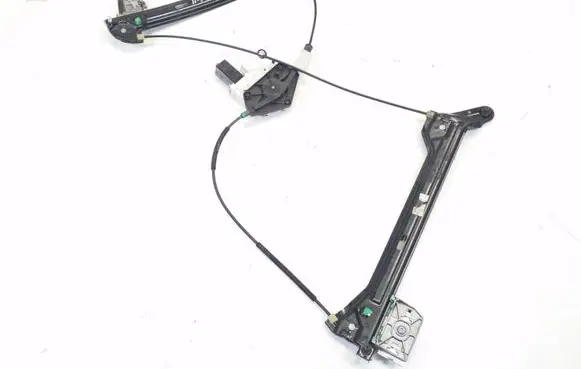 Audi A5 8T 8F Front door electric window regulator 8T8839461