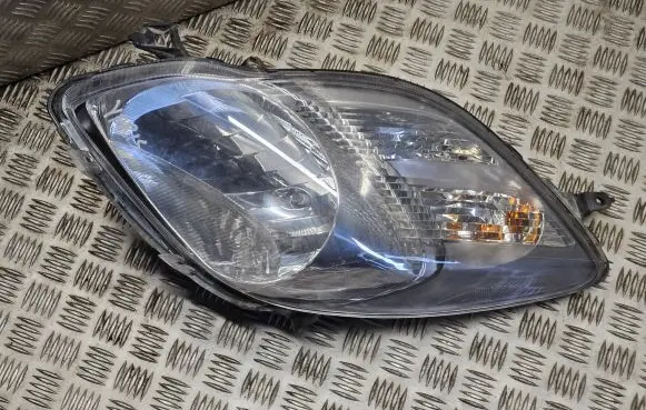 Toyota Yaris Headlight/headlamp 811500D350 89902768