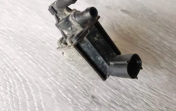 Isuzu Trooper Turbo solenoid valve