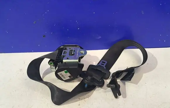 Volvo V60 Rear seatbelt 39828781